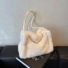 New Plush Bucket Bag for Autumn and Winter, Women's High-end Texture Niche Design Commuter Handbag