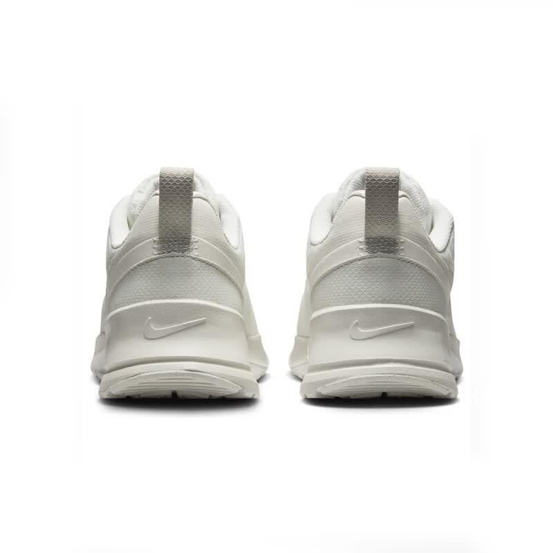 Nike Men's Air Max Nuaxis WTR Running Shoes