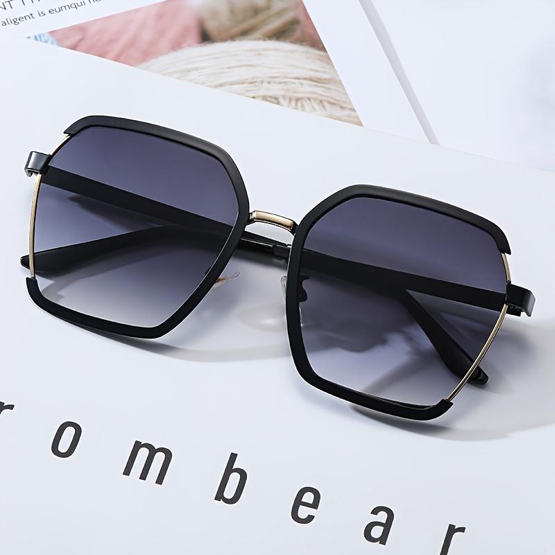 Blue Light Blocking Sunglasses TR Unisex Two Tone Frame UV Protection 400 Protection Stylish Eyewear for Male Female