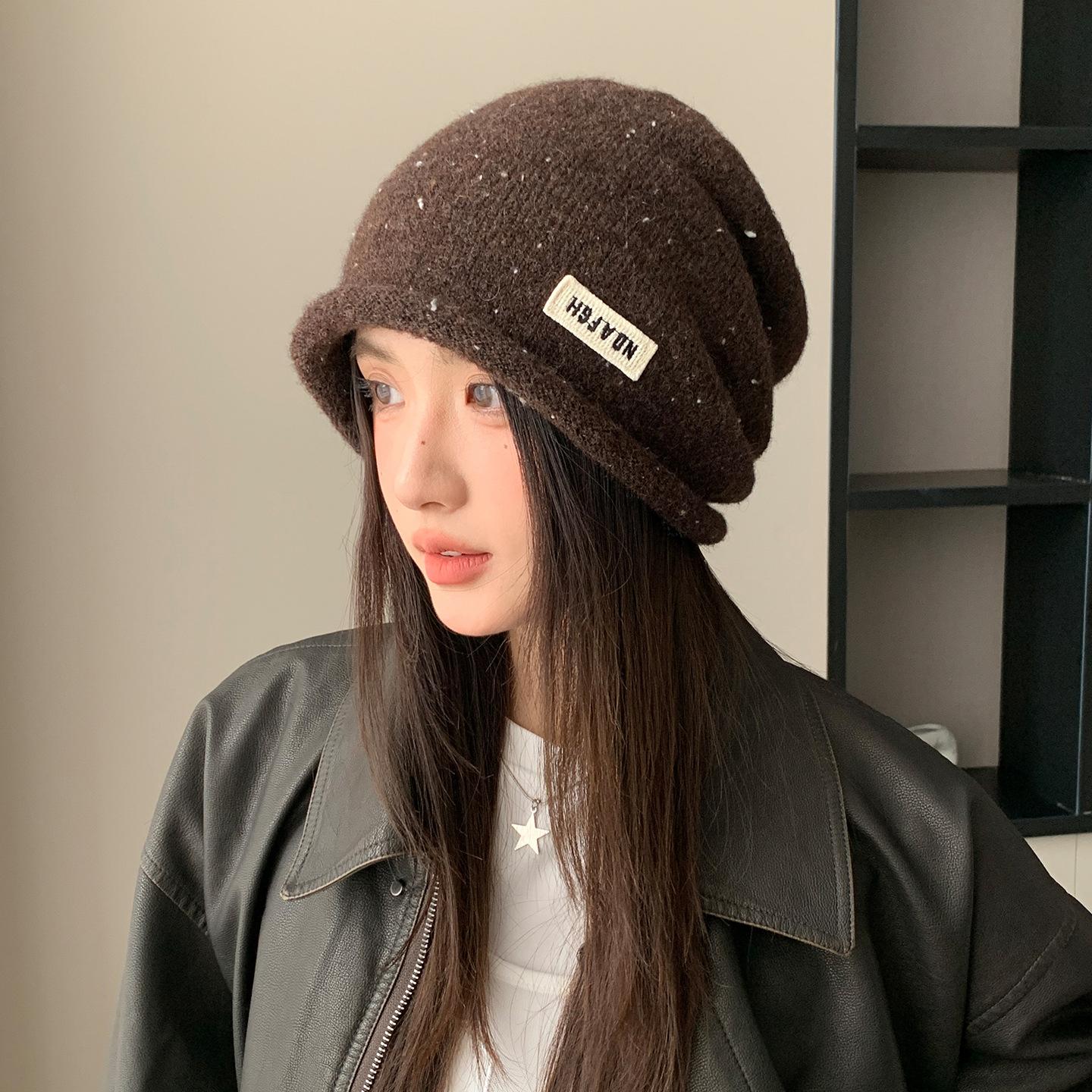 

Осенне-зимняя защита ушей Теплая шерстяная шапка-пуловер для ленивых людей Универсальная и подходящая для лица Маленькая модная вязаная шапка с отворотом M（56-58cm）