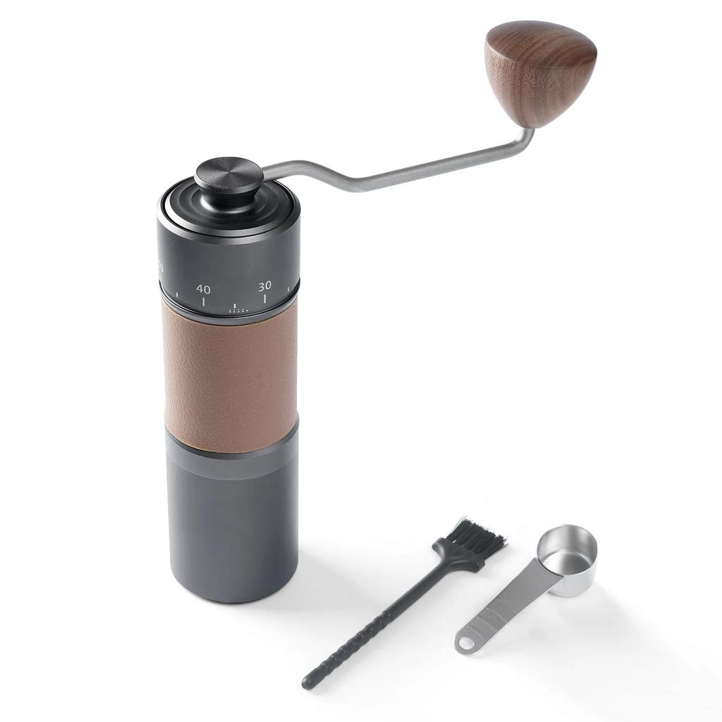 1 stk Manuell Kaffekvern Bærbar Kvern 420rustfritt Stål Kaffepulver Titanbelegg Burr Manuelle Kaffekverner Kaffeutstyr