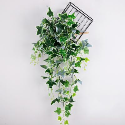 Decoração de casa – Flores e coroas artificiais