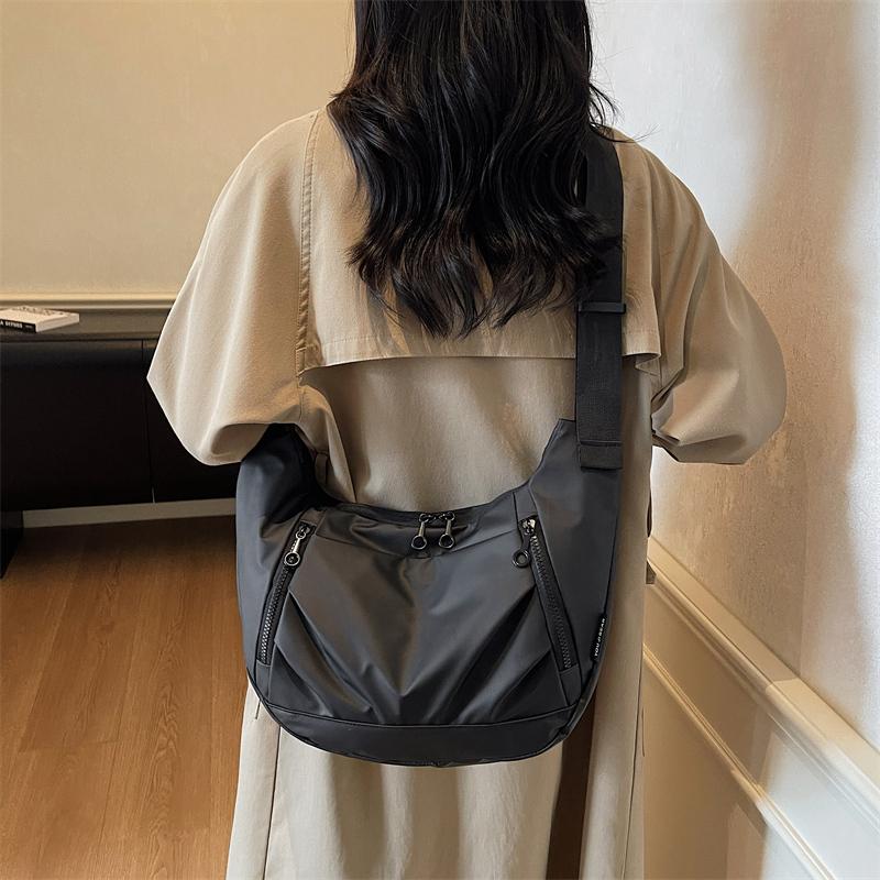 Women's Bag Commuter Crossbody Bag Shoulder Bag Large Capacity Dumpling Bag