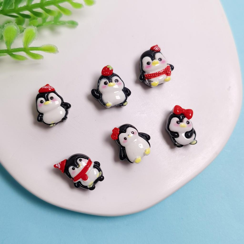 100Pcs/Lot Miniature Resin Penguin Figurines Bulk 10*15MM Mini Resin Penguin Animals Figures for Cake Topper Fairy Garden Decor
