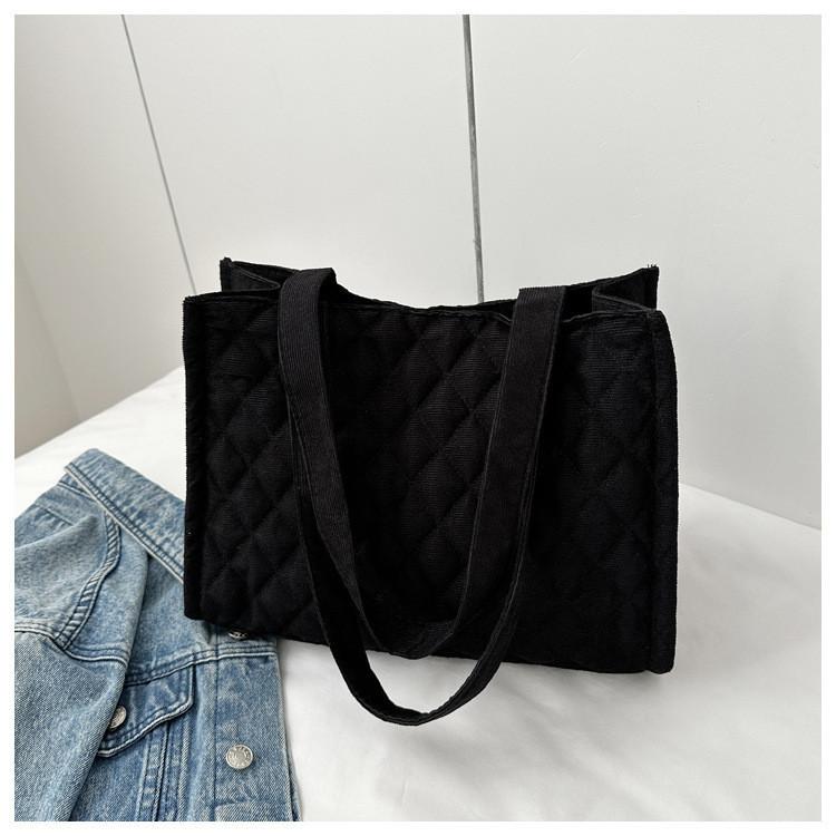Chic Urban Minimalist Single Shoulder Bag With Large Capacity For 2024 Winter New Arrival чёрный