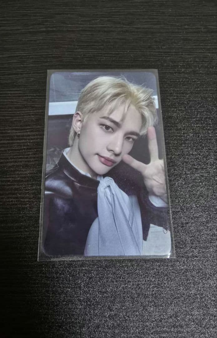 

[USED] Stray Kids SKIZ Exhibition Goods Purchase Bonus: Hyunjin
