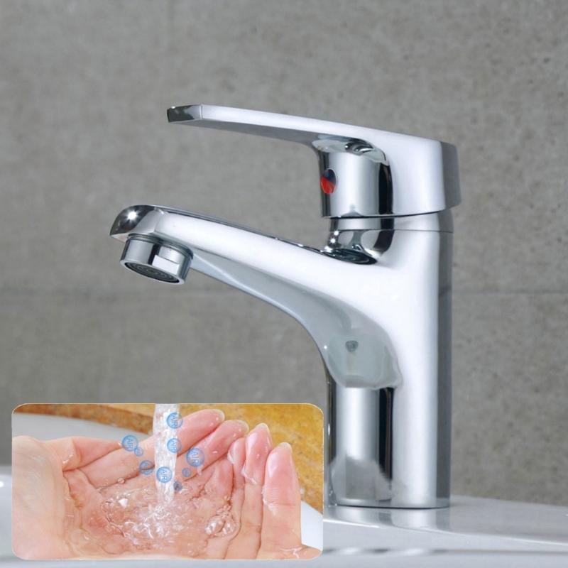 Elegante Chrom-Waschtischarmatur mit leichtgängigen Keramik-Mischsystemen und praktischer Zugstange für den Hausgebrauch