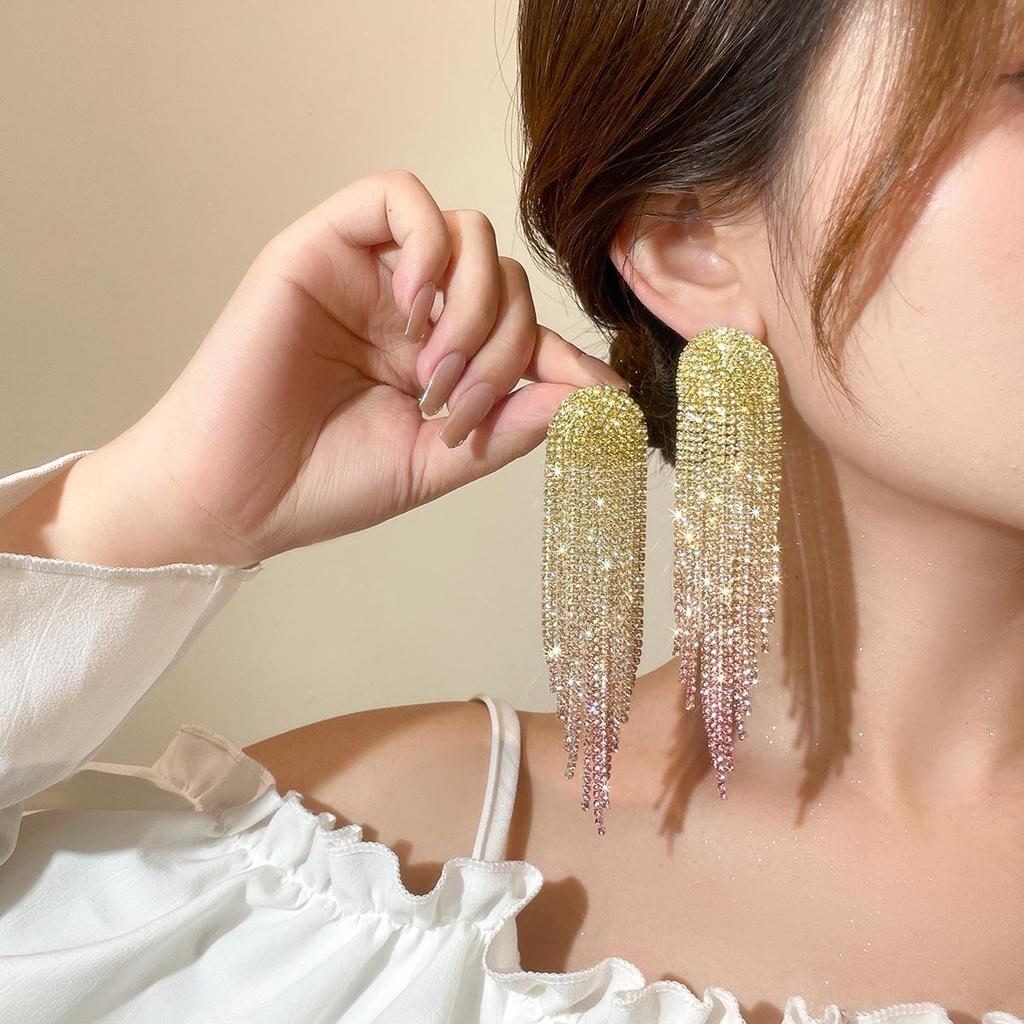 European & American Gradient Diamond Tassel Earrings for Women – High-End Design