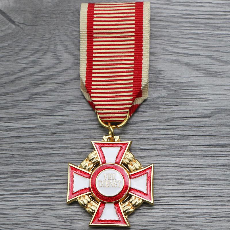 Австро-Венгерский Крест Заслуг, Императорская Медаль, Зарубежная Памятная Медаль, Подвески, Аксессуары, Реквизит для Кино и Телевидения золотой