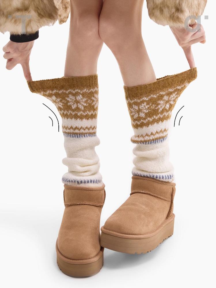 Autumn And Winter With Snow Boots, Coffee-Colored Thickened Socks, Snowflake Stacking Socks Y2K Millennium Maillard Leg Cover