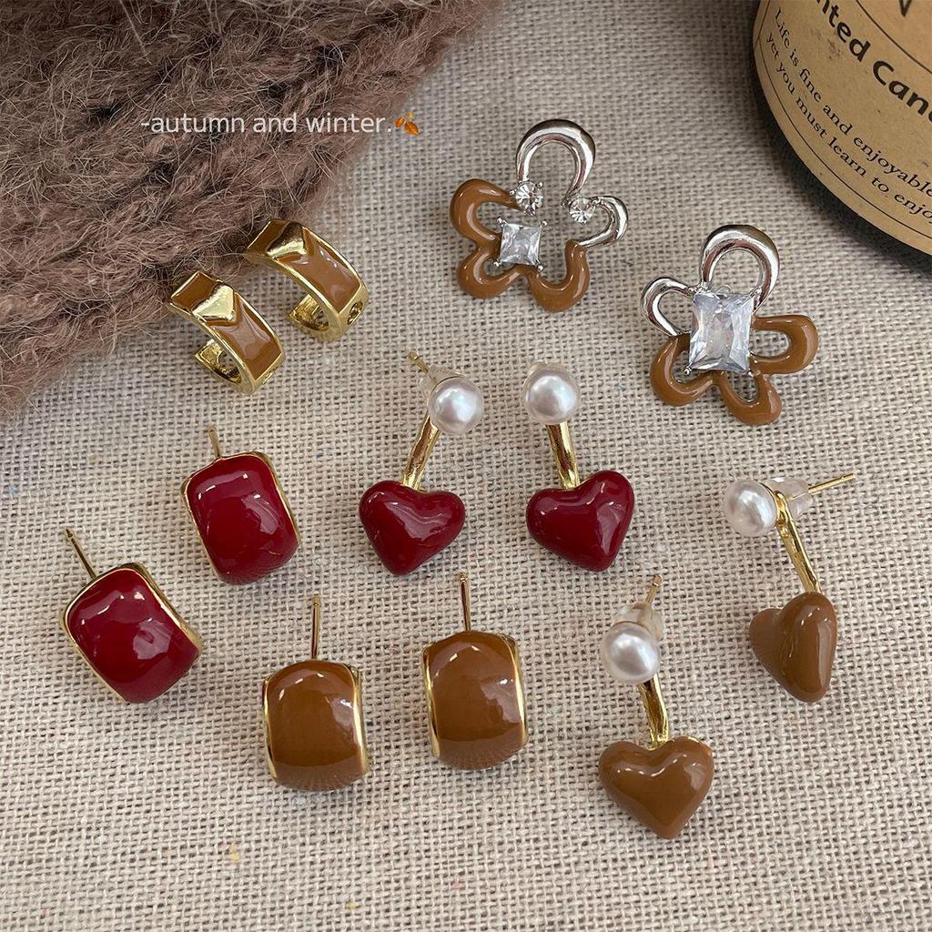 Stylish Simple Maillard Square Earrings for Women: Versatile Autumn & Winter Design