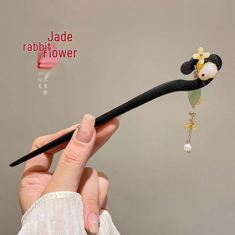 Ancient Chinese-Style Hanfu Hair Accessories: Elegant Updo Hairpins with Tassels for Women