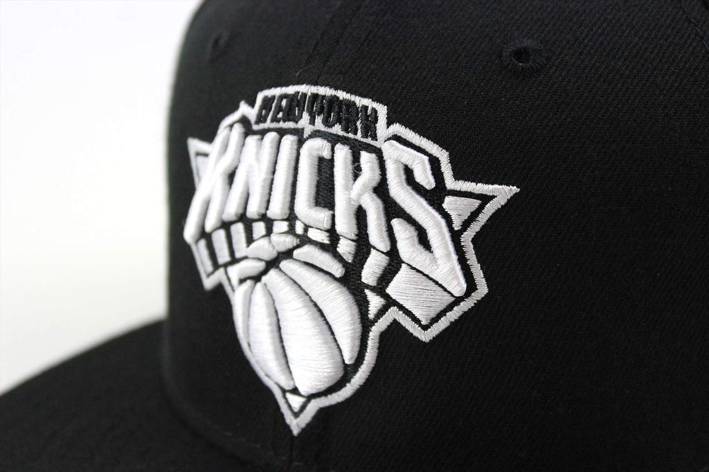 New Era 9Fifty Snapback Cap in Black NBA Eastern New York Knicks & White, Conference,
