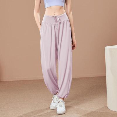 Bas (Vêtements pour femmes) – Pantalons de sport