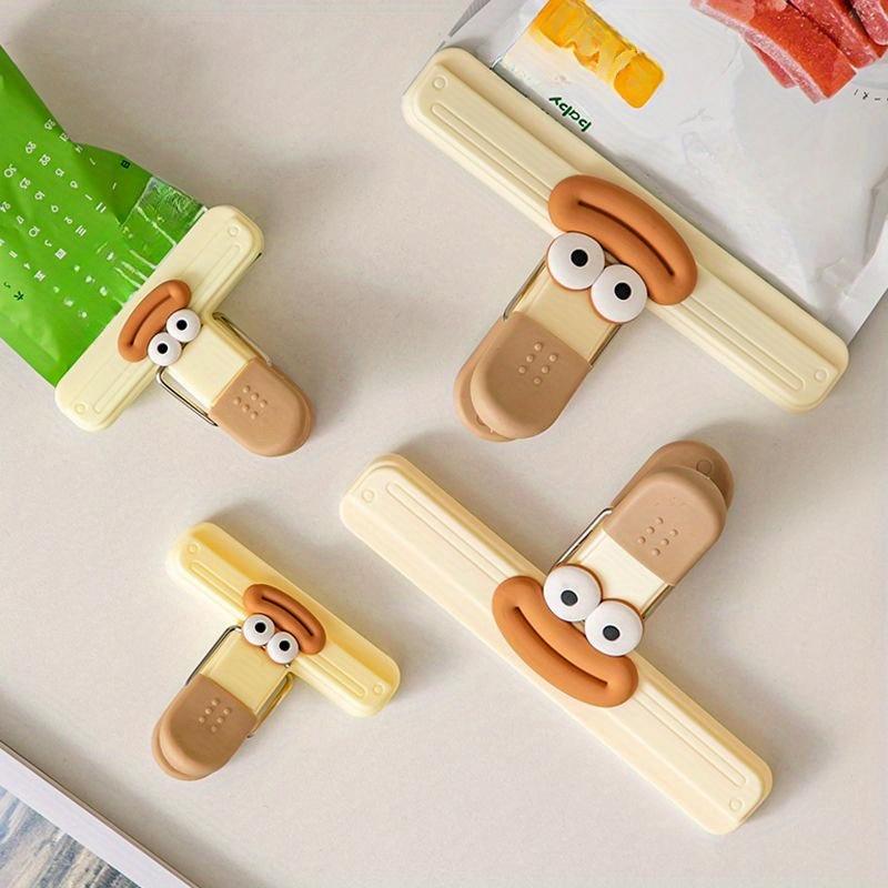 3pcs cartoon food sealing clips, moisture-proof plastic snack clips, multi-use for kitchen, office and school storage.