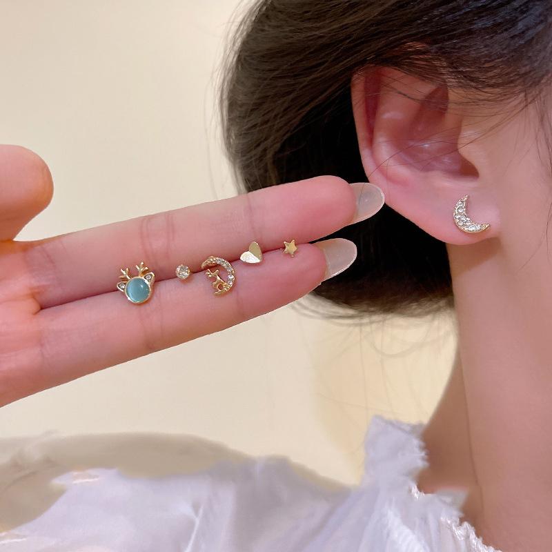 6Pcs/Set Elk Star Moon Stud Earring Set Korean Earrings Earrings for Women Heart Earrings Fashion Jewelry Ear Rings for Women