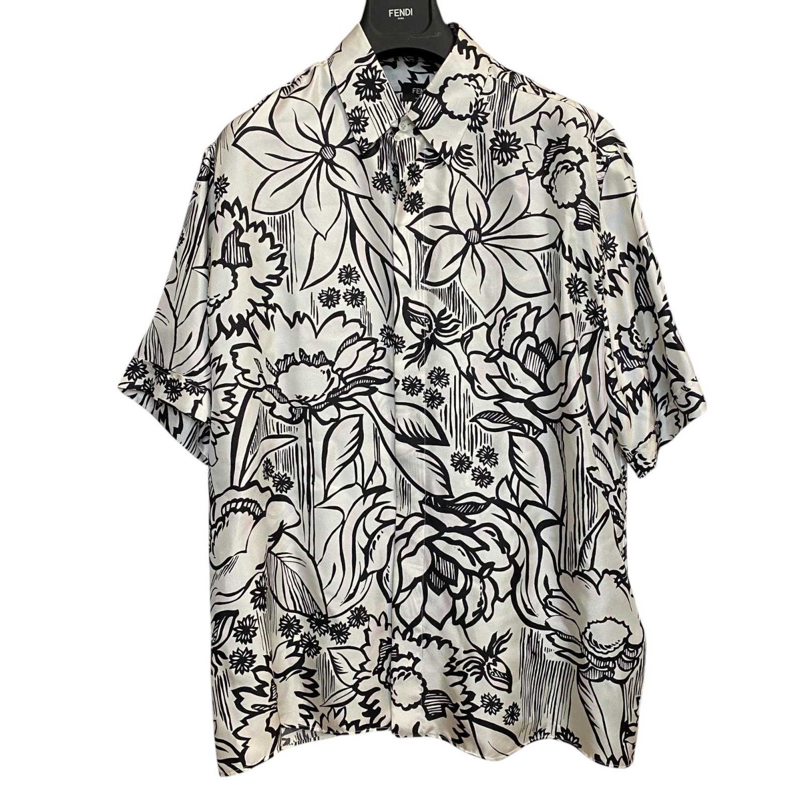 

Вживана сорочка FENDI з коротким рукавом біла/чорна шовкова чоловіча