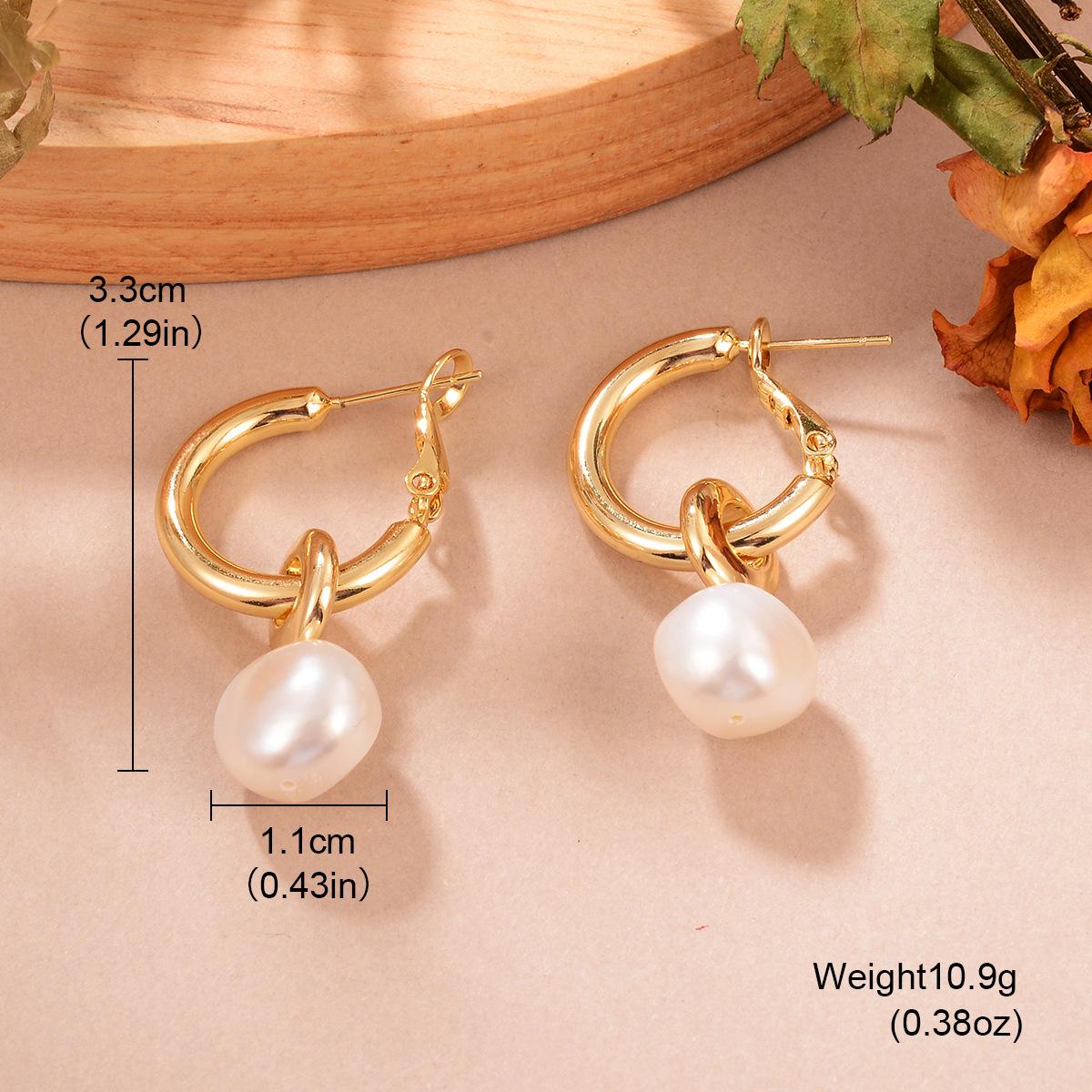 

Classic French C-Shaped Gold Earrings with Natural Pearl Tassels - Versatile Summer Design