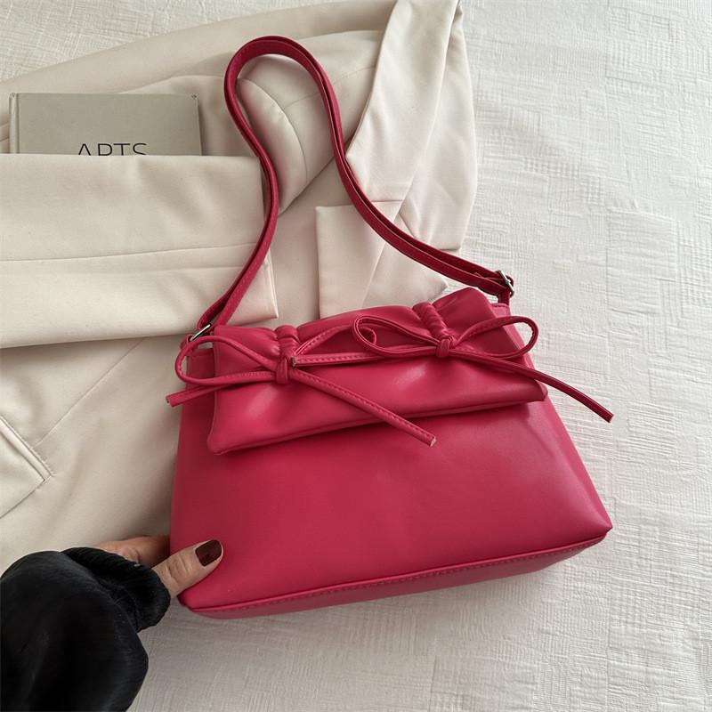 Large Capacity Women's Casual Soft Shoulder Bag 2024 New Stylish Street Fashion Crossbody Bag