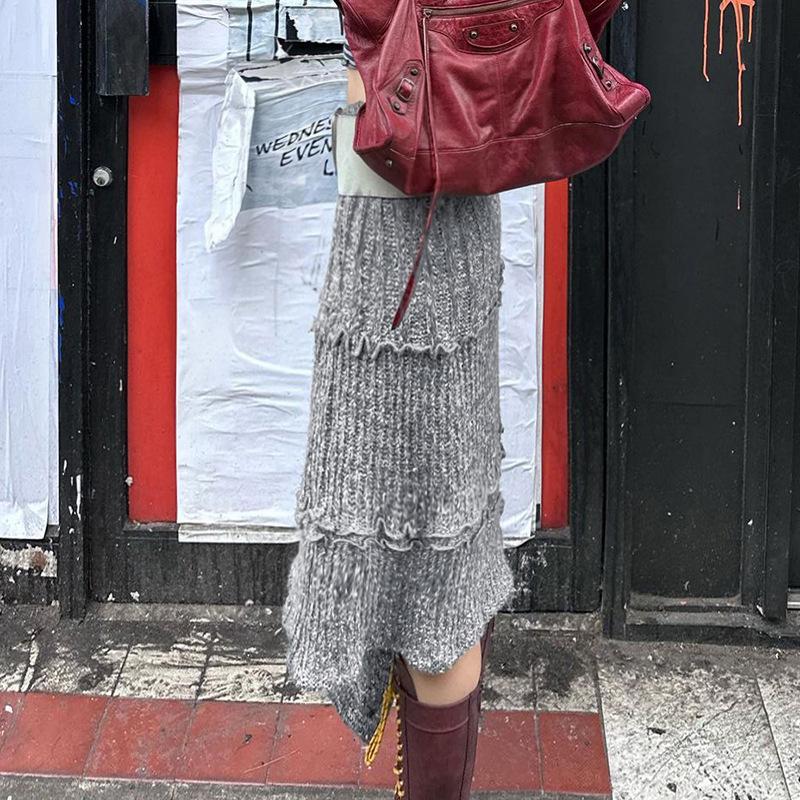 Women's Autumn Irregular Hem Knit Skirt - European & American Street Style with Pleated Design and Lace Details