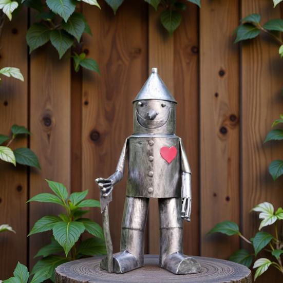 Vintage Tin Man Garden Ornament Weather-resistant Love Heart Soldier Statue Sculpture Outdoor Yard Art Decoration Ornament