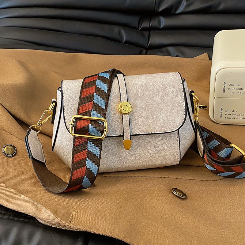 Ielgy Fashion Retro Small Square Bag Crossbody All-Match Casual One-Shoulder Female Bag