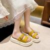 Lato nowe modne wszechstronne fajne kapcie antypoślizgowe sandały plażowe miękka skóra gruba podeszwa podwyższające miękka podeszwa zewnętrzne kapcie