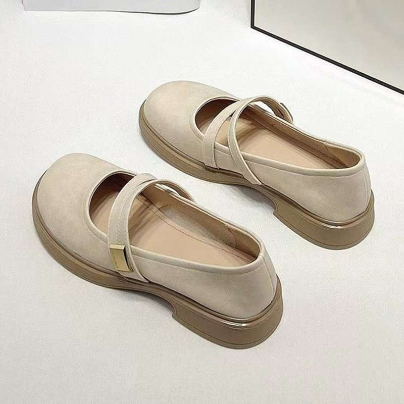 Chaussures Mary Jane en cuir pour femmes en 2025 nouveau printemps et automne, une bride avec jupe, petites chaussures en cuir, chaussures simples, mocassins pour femmes