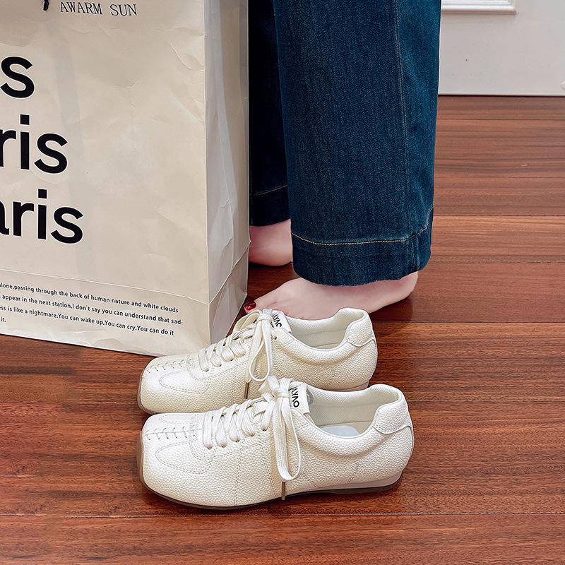 

Women s new autumn black shoes soft sole light casual sports shoes 40 бежевый