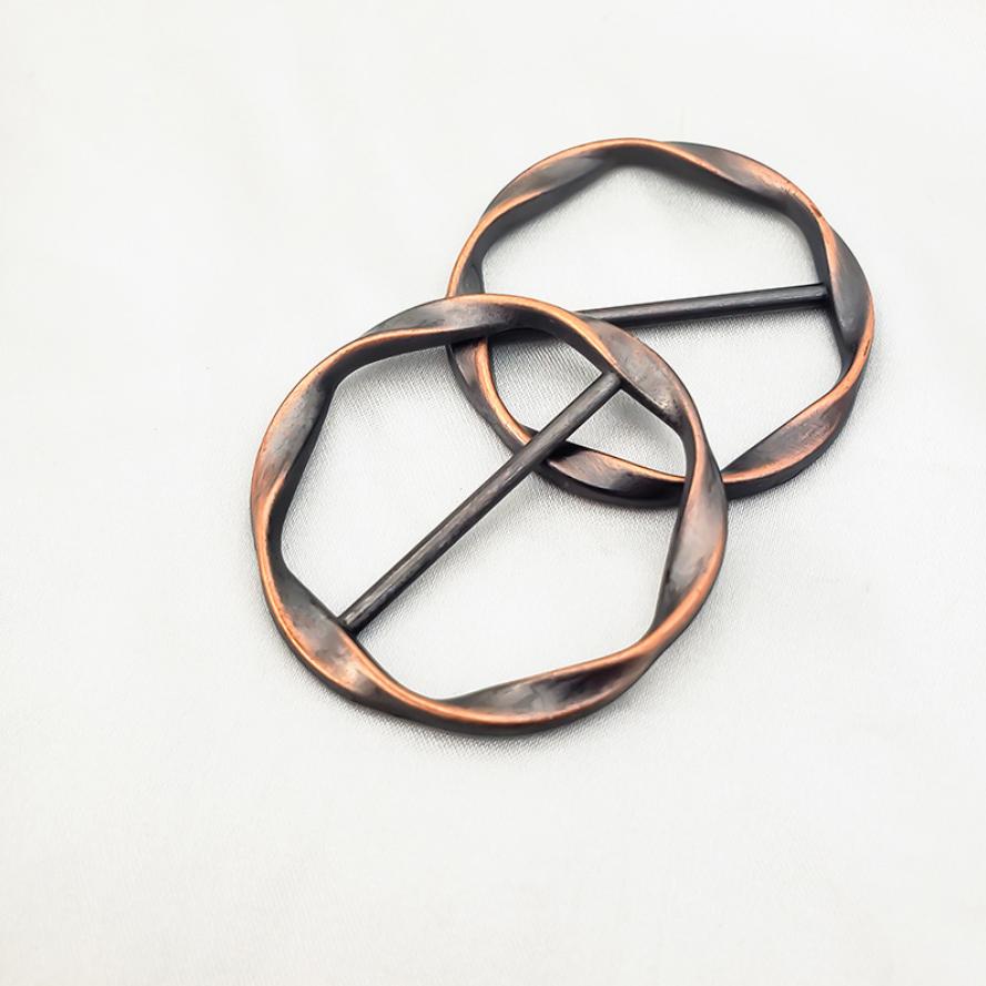 

2PCS Fashion Metal Round Circle Clip Buckle Clothing Ring Wrap Holder Silk Scarf Ring Clip T-shirt Tie Clip Female Ornament Gift