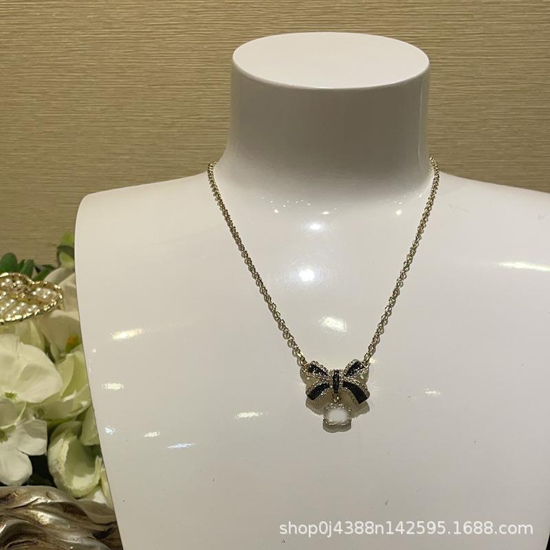 Autumn & Winter Enamel Diamond Bow Choker Necklace with Colorful Drip Oil Clavicle Chain Electroplated