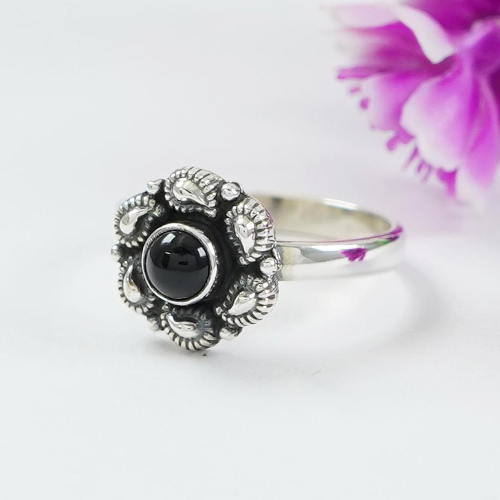 Round Black Onyx Ring, Light Weight Ring, Dainty 925 Silver Ring, December Birthstone, Gemstone Ring, Gift for Friend
