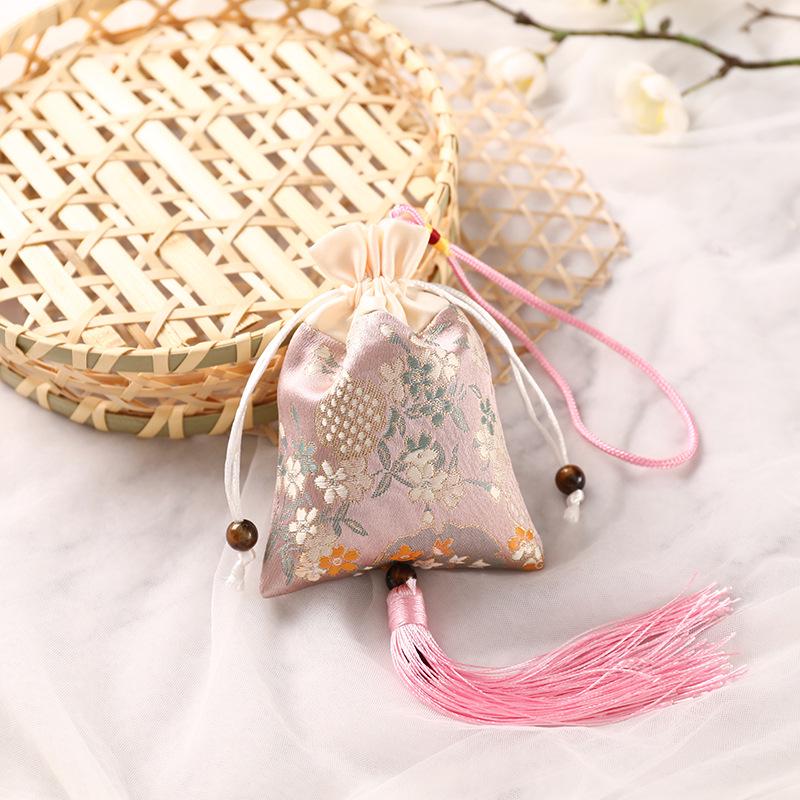 Ping An Cultural Scenic Amulet: Hanfu Style Sachet Pendant for Safety and Luck