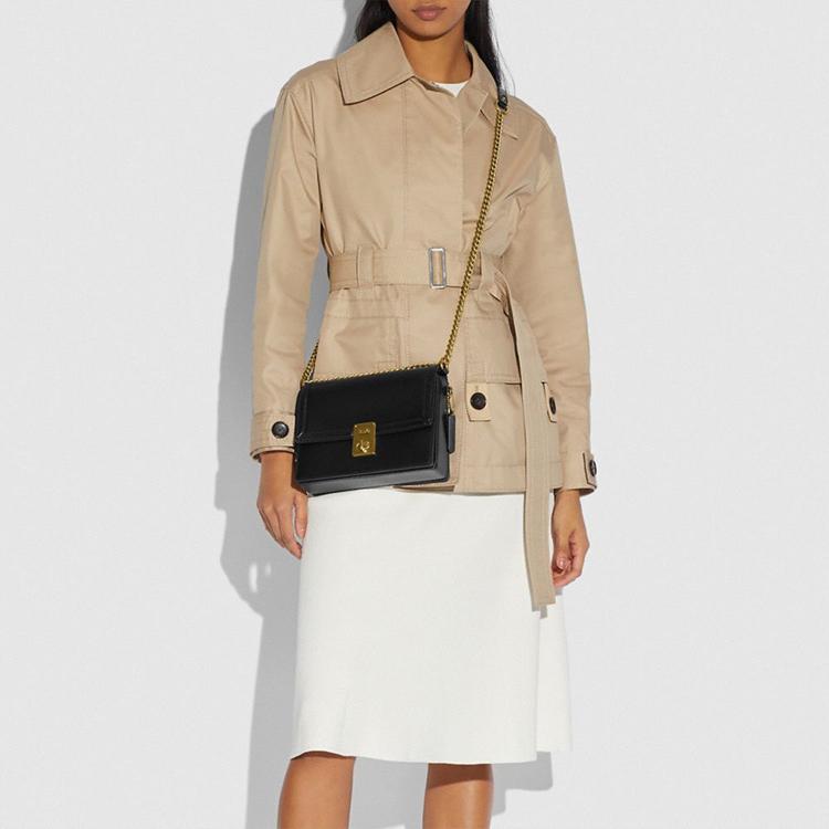 Coach Borsa a tracolla Hutton 22 con chiusura a scatto e catena Donna Nera 88342-B4BK