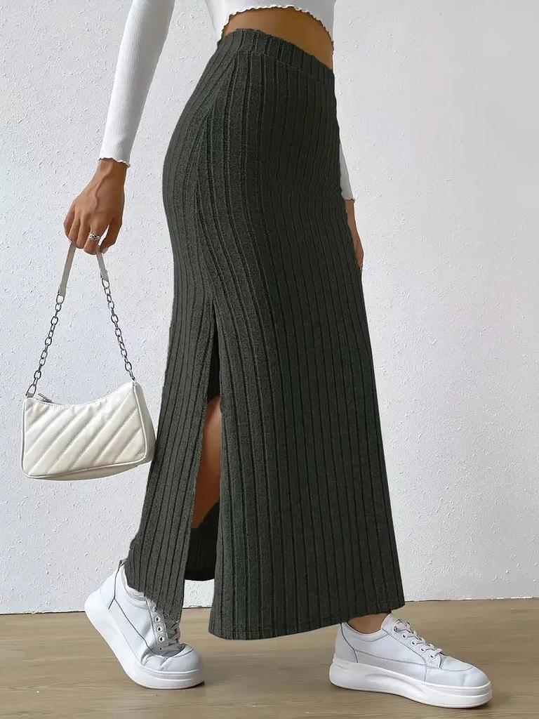 2025 High-Waisted Knit Skirt with Side Slit - Autumn/Winter European & American Style for Women