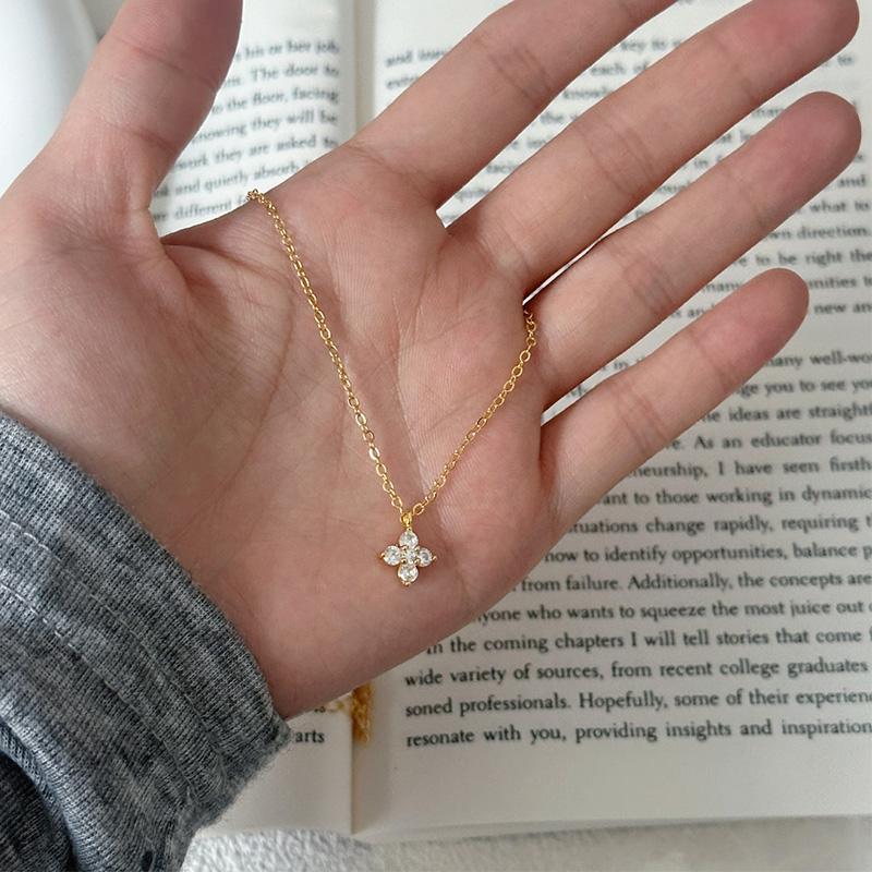 Dainty Lucky Leaf Necklace for Women 925 Silver Trendy 14K Gold Plating Cute White CZ Flowers Pendant Choker Necklaces
