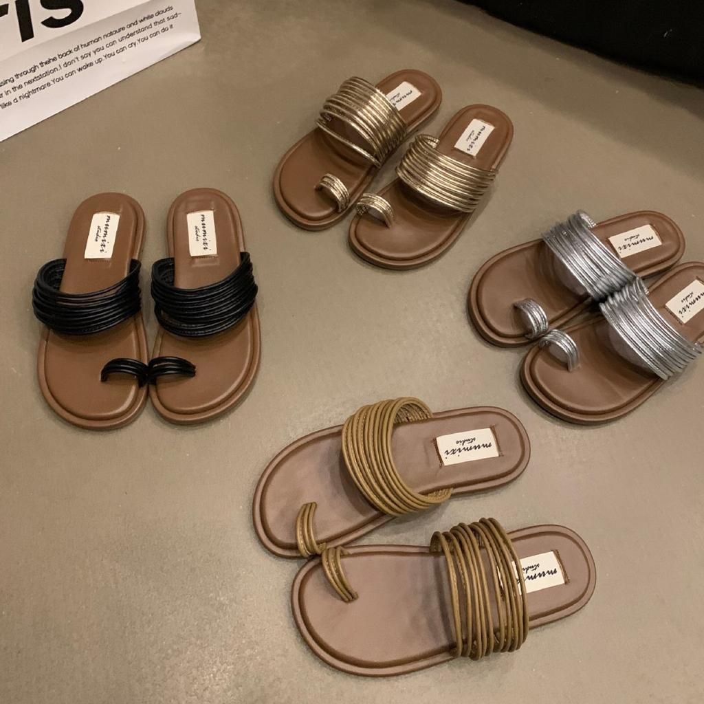 Niche Design Set Toe Cool Slippers 2025 New Summer Wear with Skirt Seaside Flat Bottom Square Head Roman Sandals