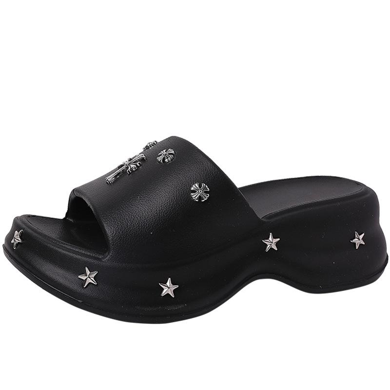 Fashion and versatile thick bottom one-word drag women's spring and summer new beach wear super soft and cool slippers