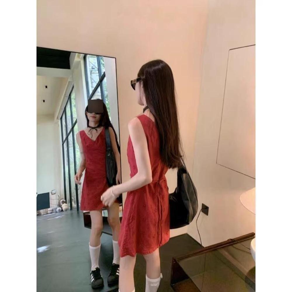 Girly red v-neck sleeveless vest dress children's summer new seaside vacation skirt