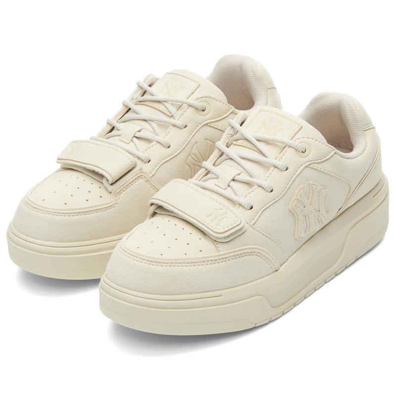 MLB New York Yankees Slip Resistant Abrasion Resistant Low top Casual Shoes Unisex Ivory Sneakers 3ASXP015N-50CRS