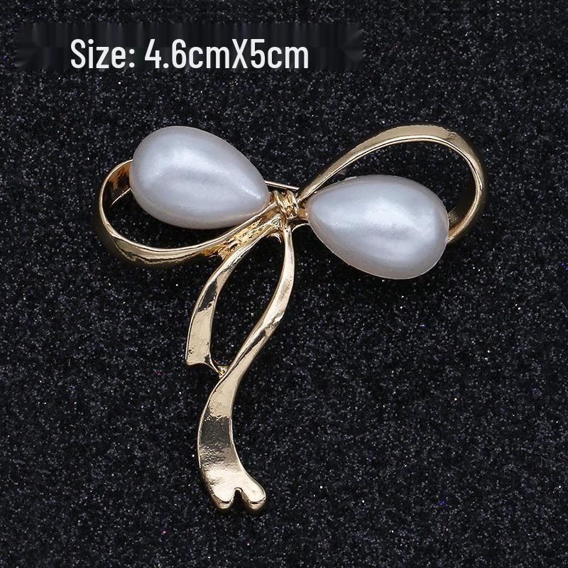 Elegant Pearl Brooch Pin for Clothes and Cardigans - Women's Accessory