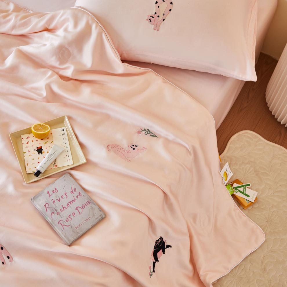 Lan Jing Tencel Lyocell Silky Summer Quilt Set - Four Pieces, Thin, Washable, Ideal for Air Conditioned Rooms