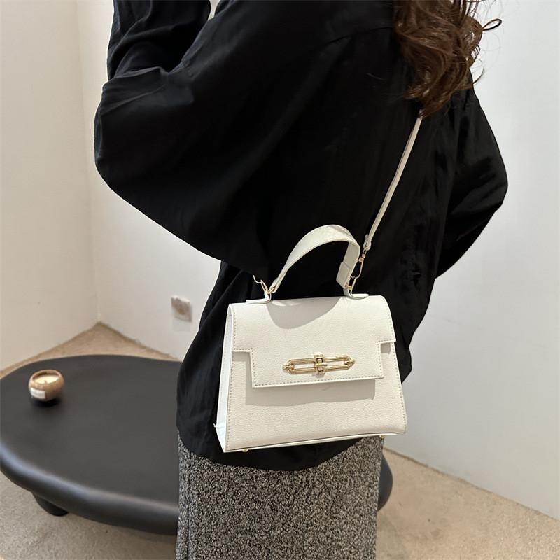 Trendy And Elegant Women's Pu Leather Crossbody Bag Ideal For Everyday Use