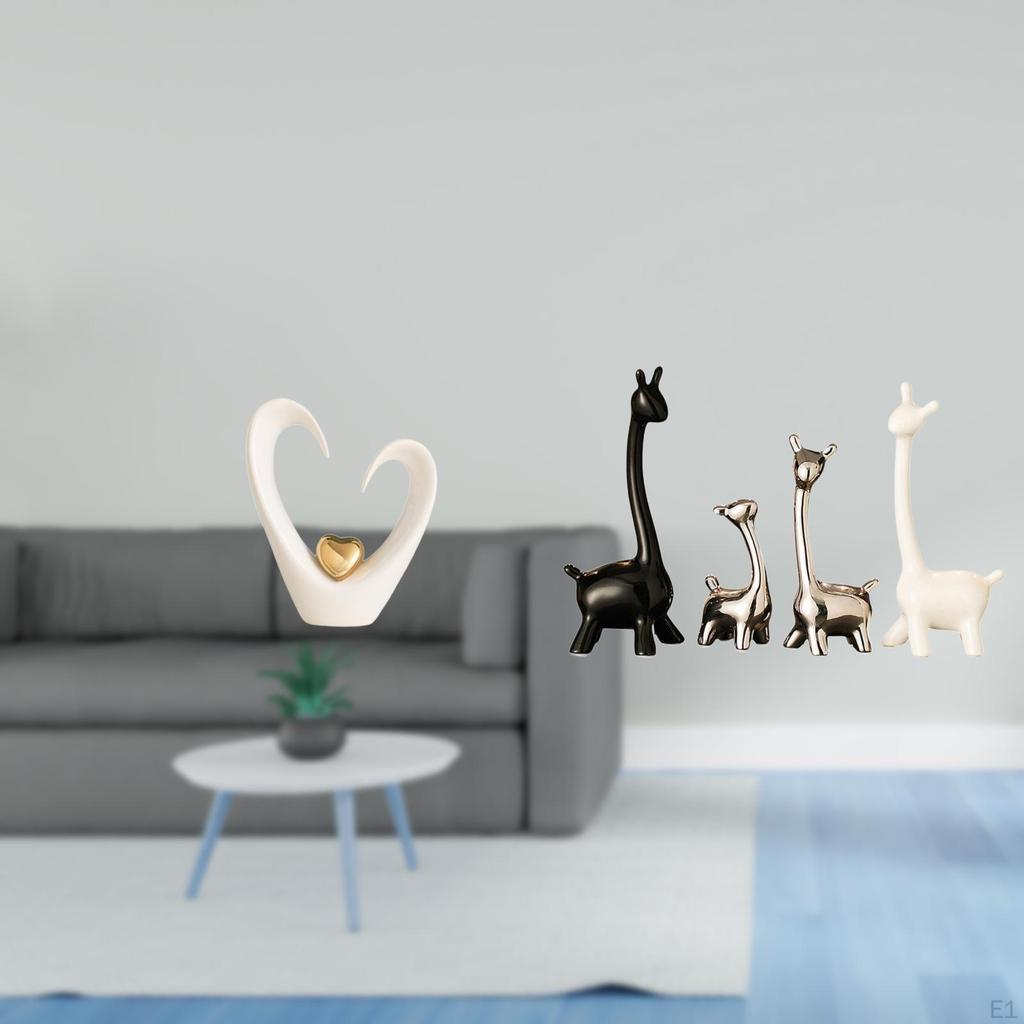 Heart Giraffe Sculpture Ceramic Figurine Modern Minimalist Statue Collectible Decorative Centerpiece