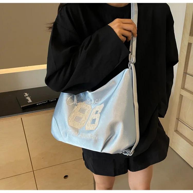 Geantă feminină de mare capacitate, design de nișă de înaltă calitate, cu litere brodate, umăr dublu, crossbody, clasă pentru navetiști