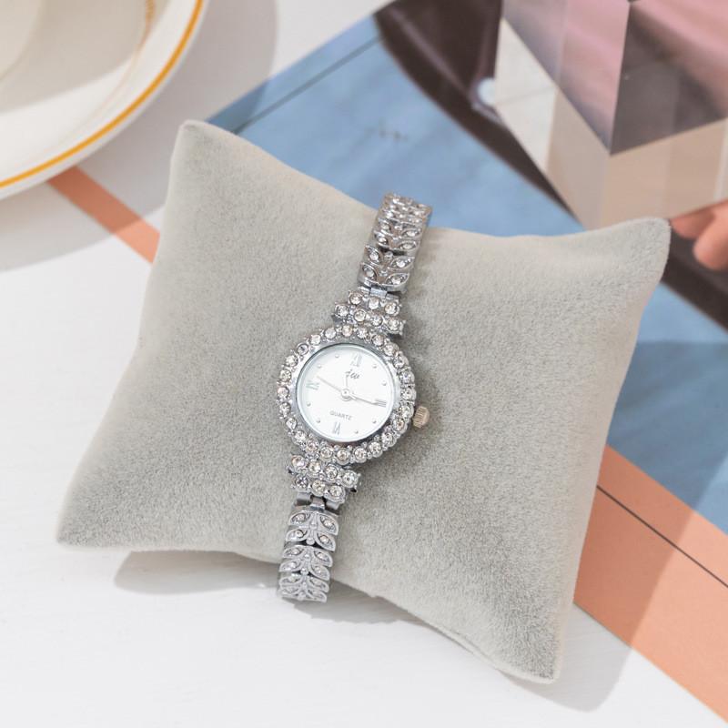 Jw Starry Sky Quartz Watch For Women With Alloy Band And Jewelry Clasp