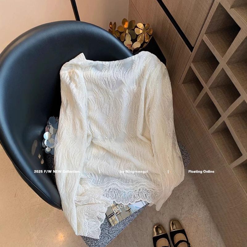 V-neck Lace Embroidered Shirt Women's Spring Wear New Super Fairy Temperament Age-reducing Top
