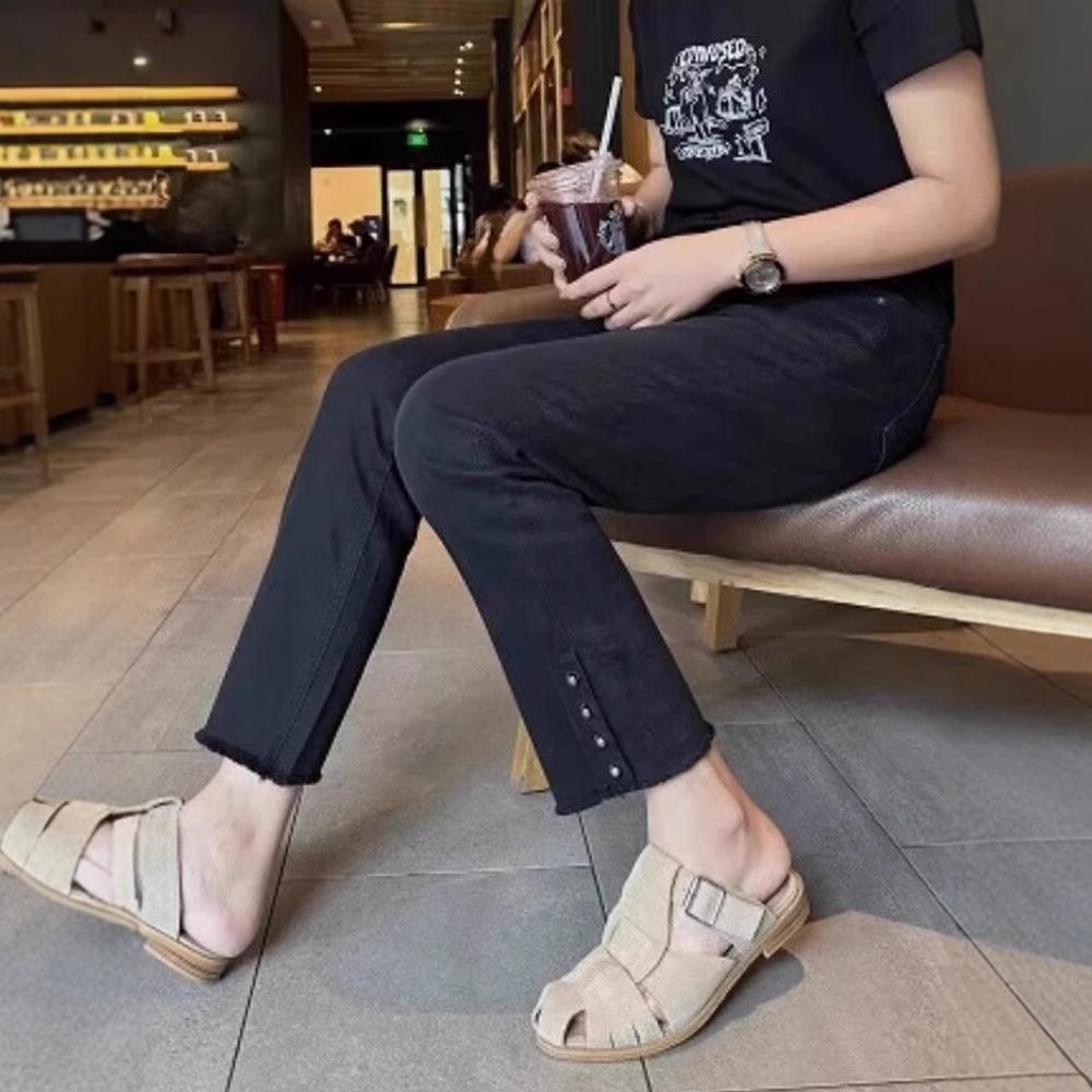 

Women s Plus Size Black High-Waist Stretch Straight Leg Jeans with Raw Hem S чёрный
