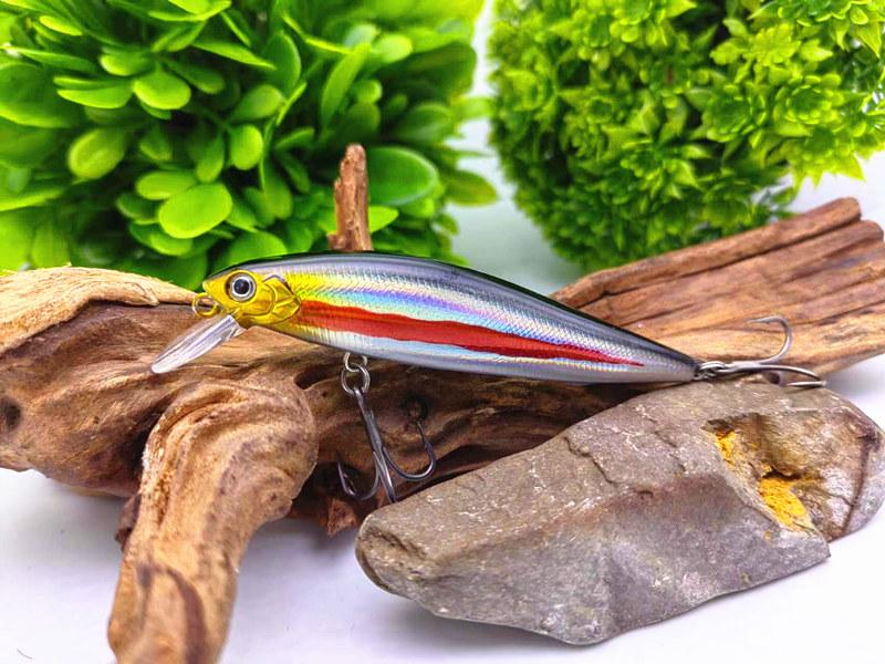 Silver Long Cast Sinking Minnow Lure with Vibrating Pencil and Red Tail