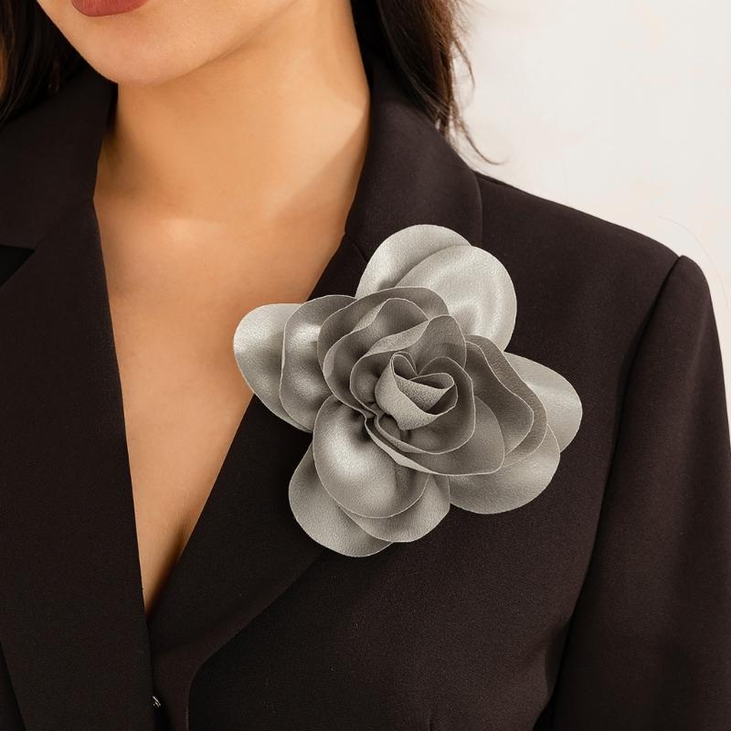 Fashionable Fabric Flower Brooch Unique Fabric Flower Lapel Pin Dainty Brooch Pin for Anniversary Celebrations
